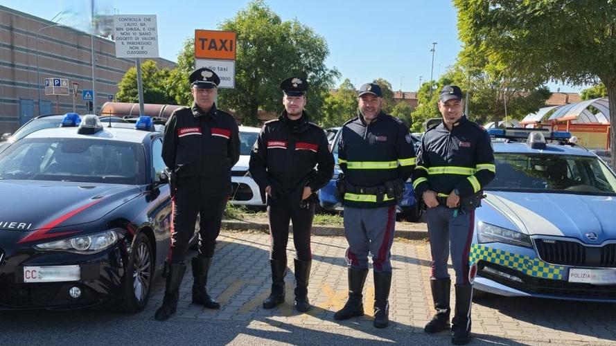 Ferrara, coppia deruba un’anziana: i carabinieri vedono tutto