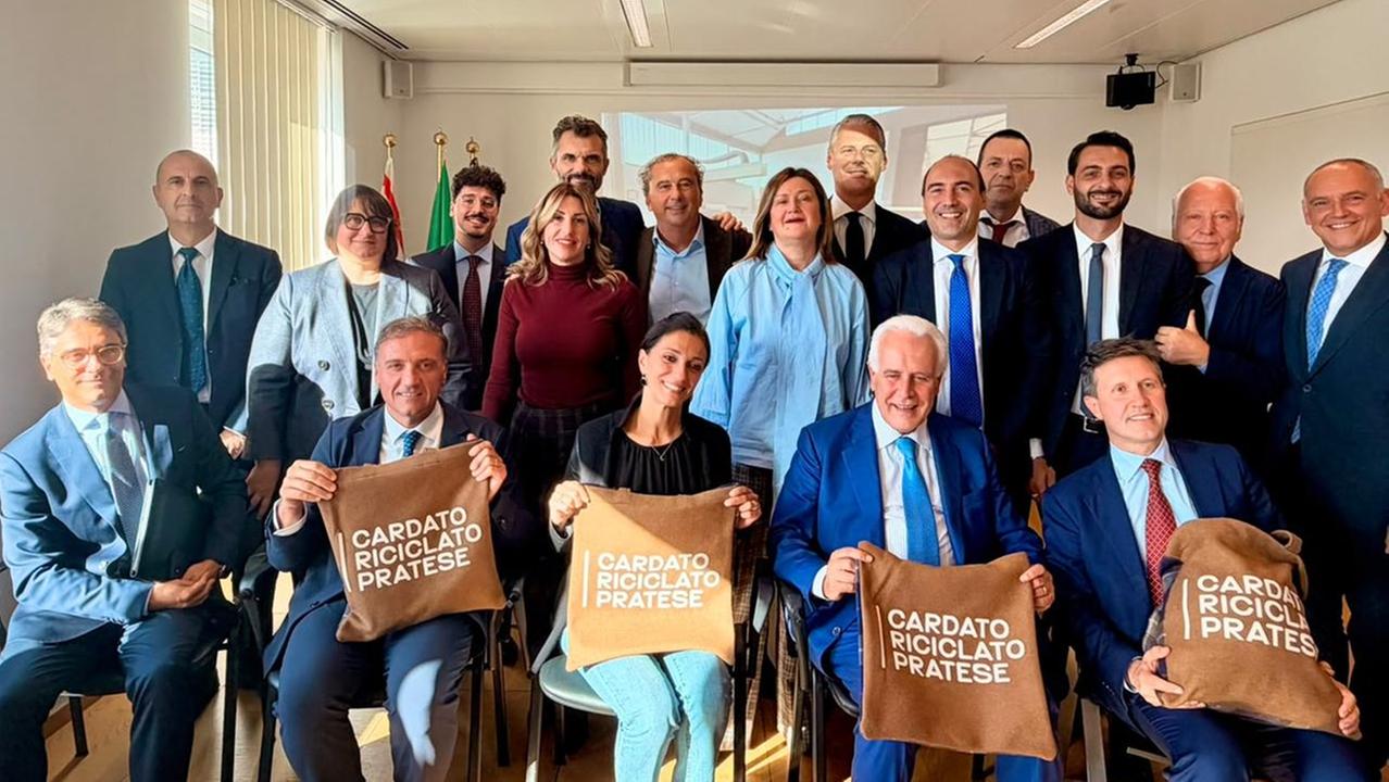 La delegazione pratese a Bruxelles per sostenere il cardato riciclato