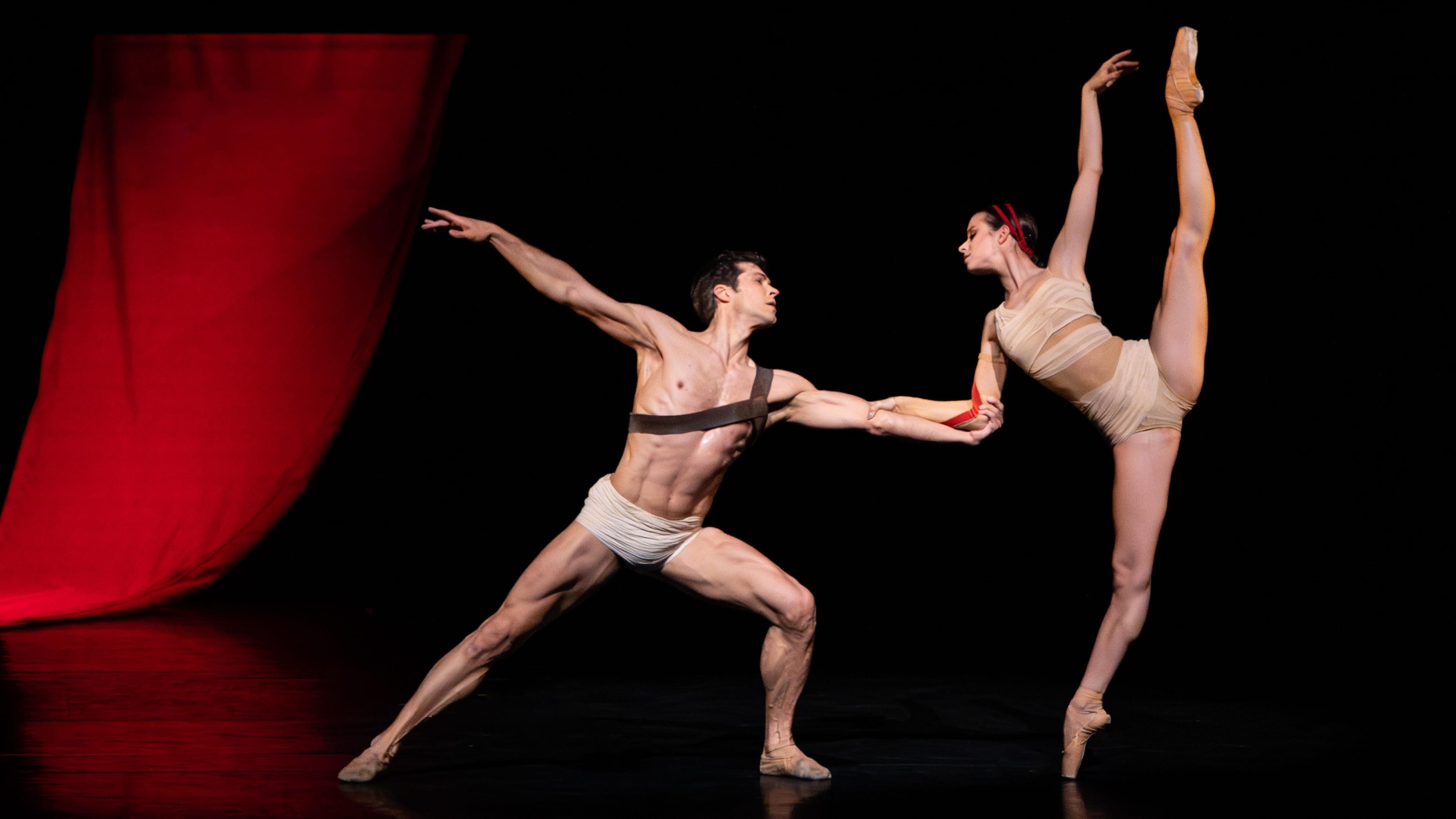 Roberto Bolle: «Caravaggio è luce e tormento. La danza? Continua a darmi emozioni»