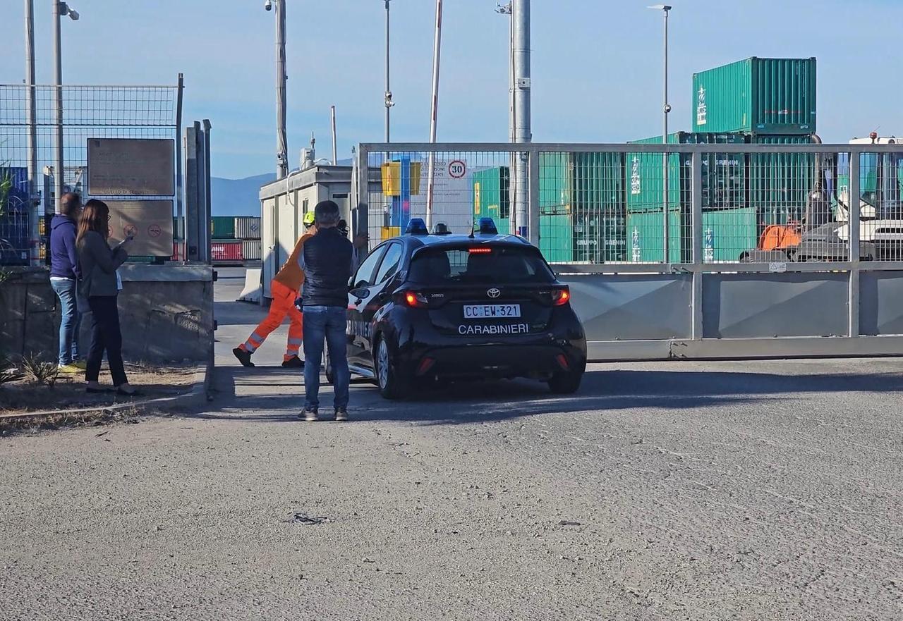 Tragedia al porto canale di Cagliari, chi è l’autotrasportatore travolto e ucciso dai tubi di metallo