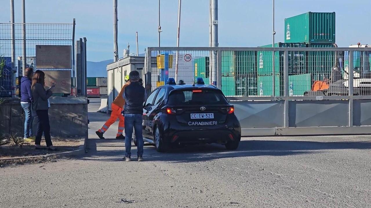 Tragedia al porto canale di Cagliari, chi è l’autotrasportatore travolto e ucciso dai tubi di metallo