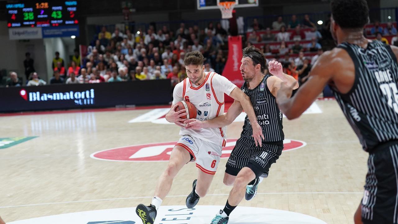 Pallacanestro Reggiana, Rossato va ko: ecco per quanto tempo starà fuori