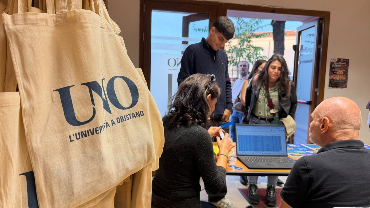 Nuovi corsi, iscritti da tutta Italia, ma la casa dello studente non c’è