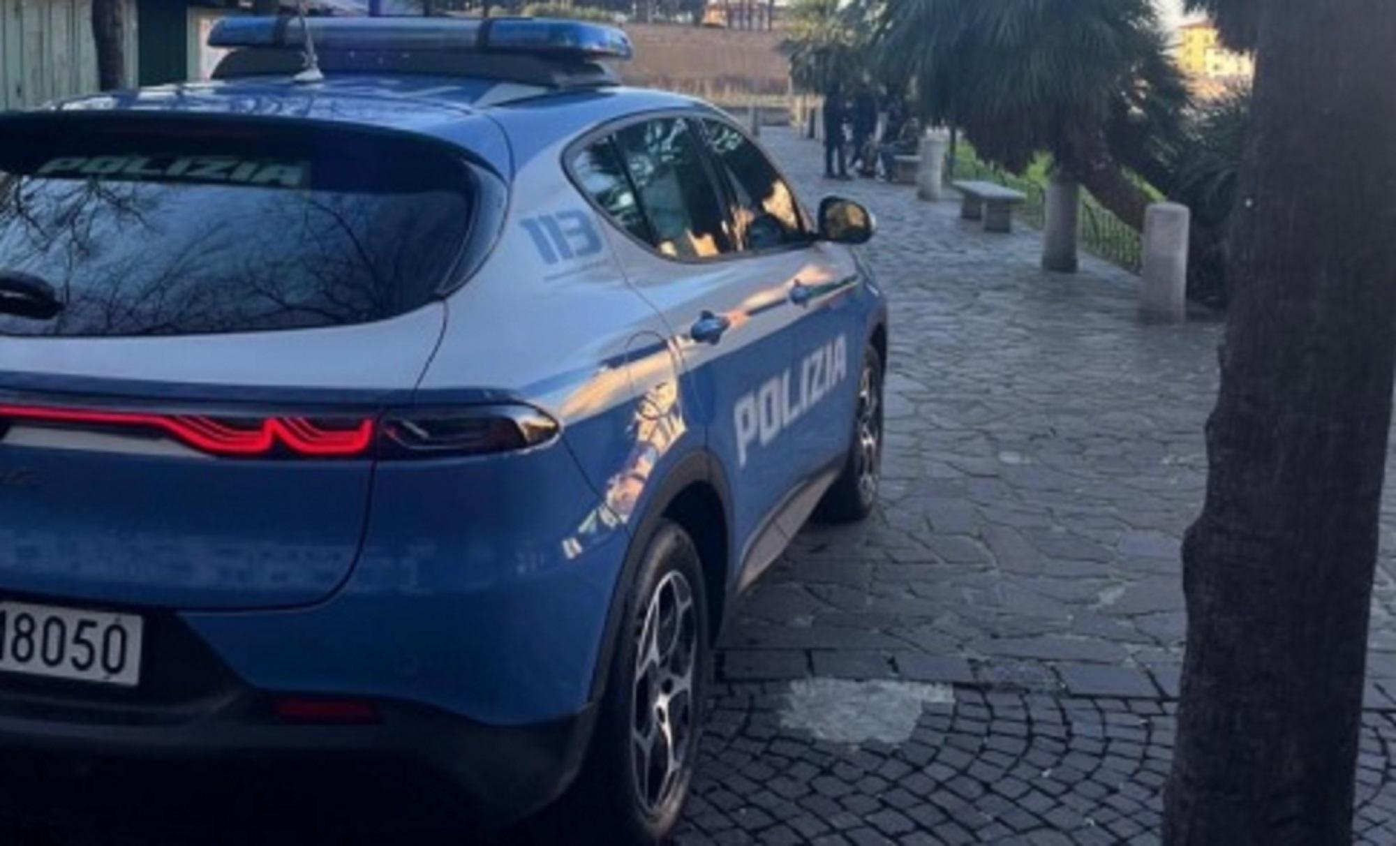 Polizia in piazza Garibaldi (foto d'archivio)