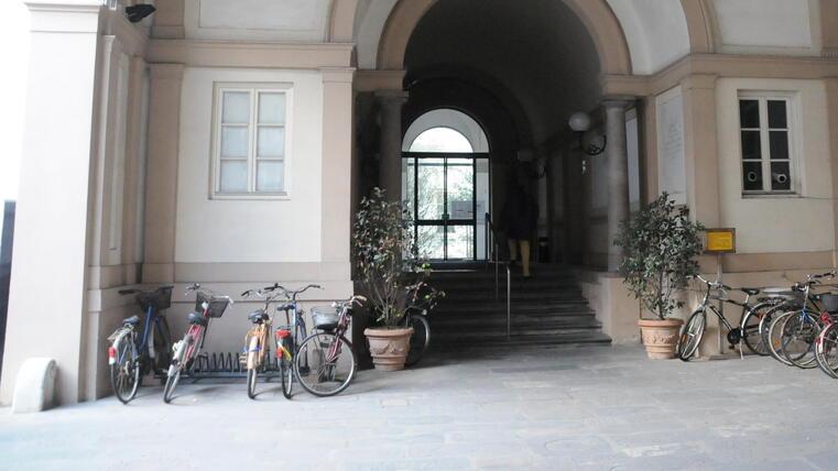 L'ingresso del tribunale di Lucca