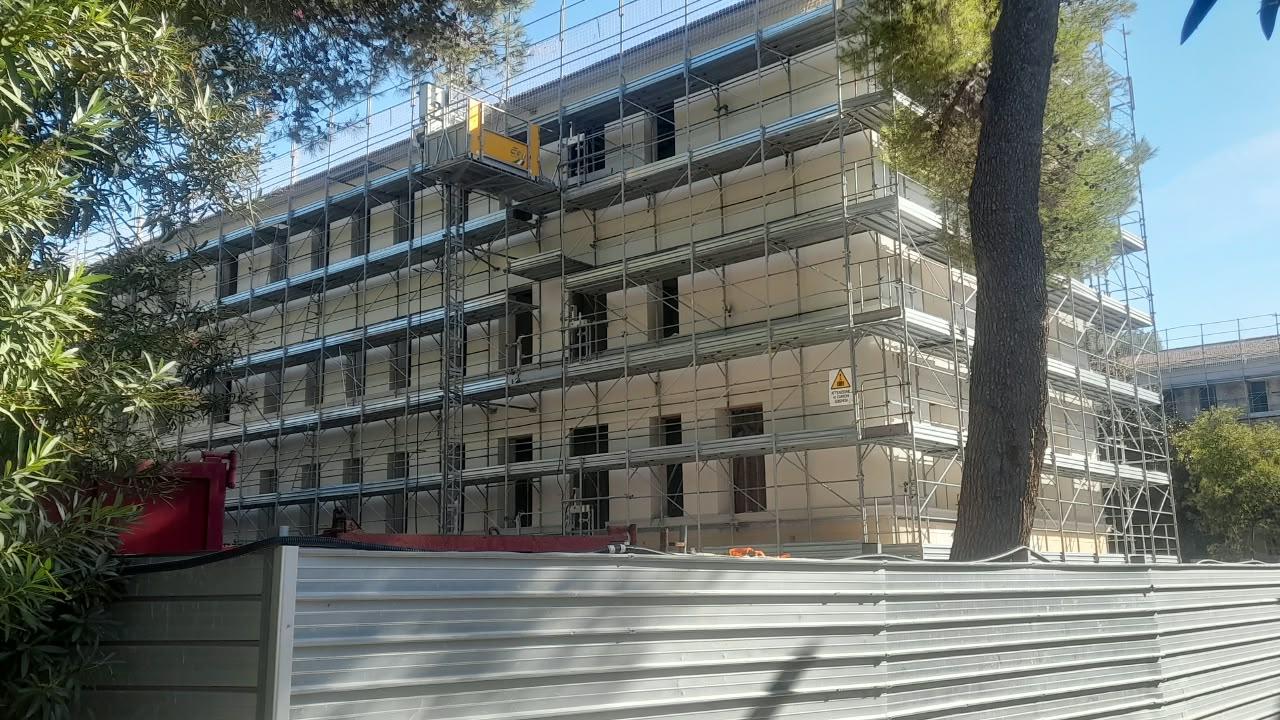 Il cantiere per la futura casa di comunità dell'Asl di viale Alfieri, ora bloccato