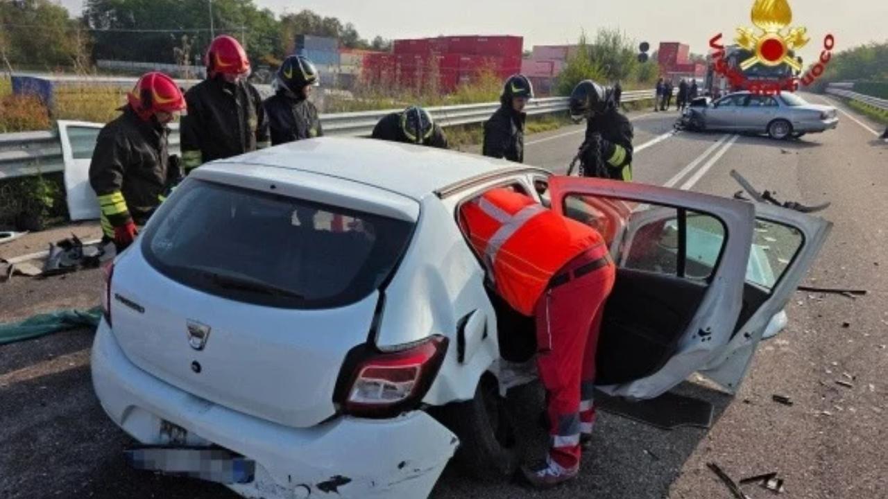 
	L'auto distrutta dopo lo scontro&nbsp;

