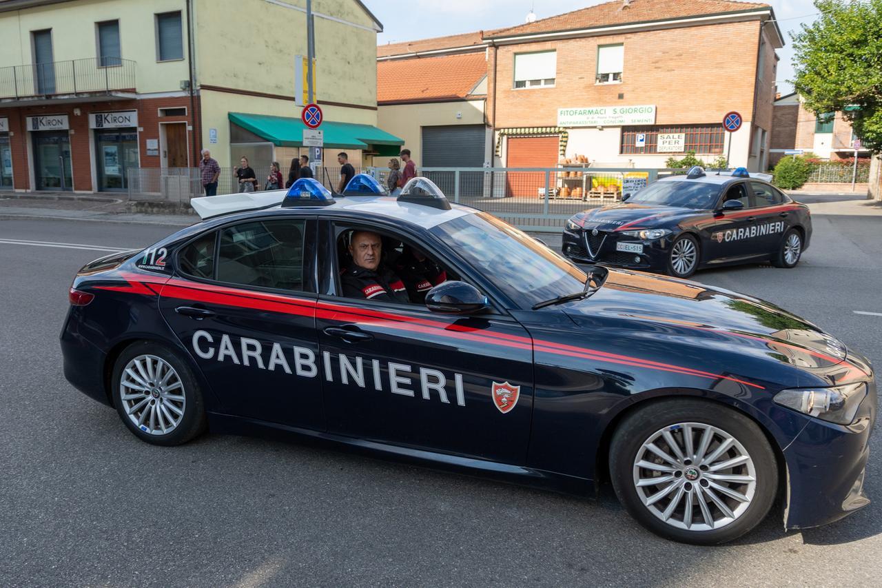 Ferrara, scazzottata in via Comacchio per una mancata precedenza
