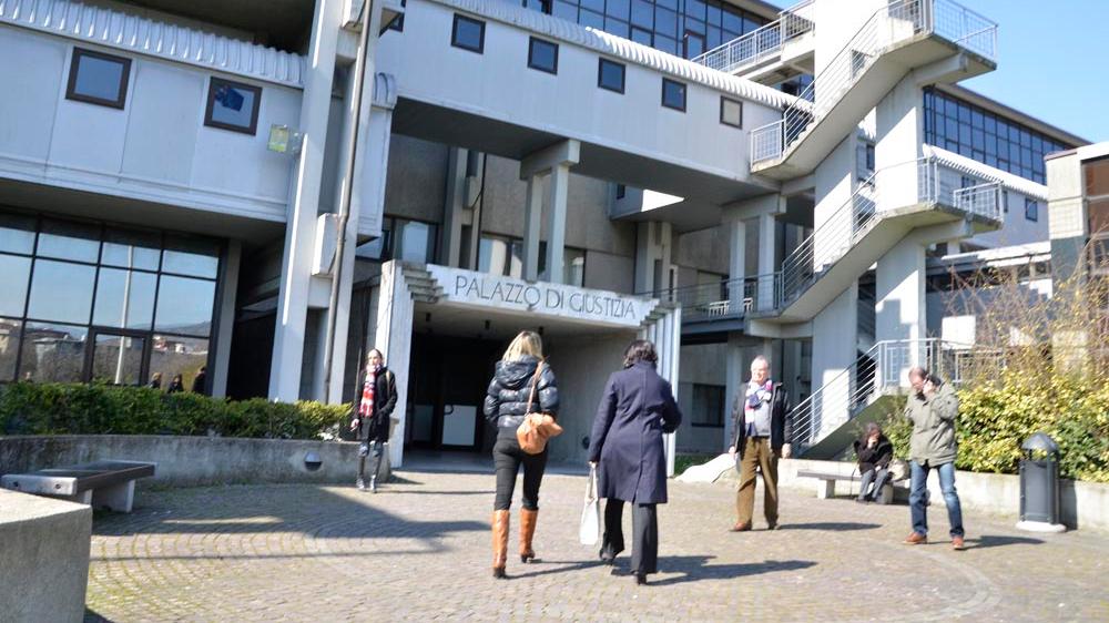 L'ingresso del Palazzo di giustizia di Prato