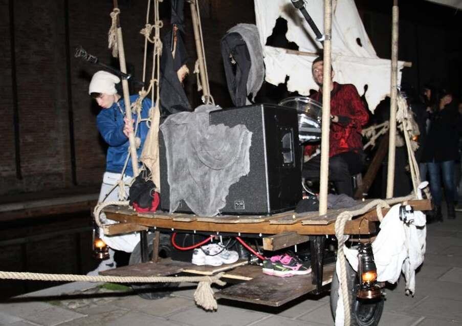 Halloween con il demonio, il sindaco di Comacchio dice no