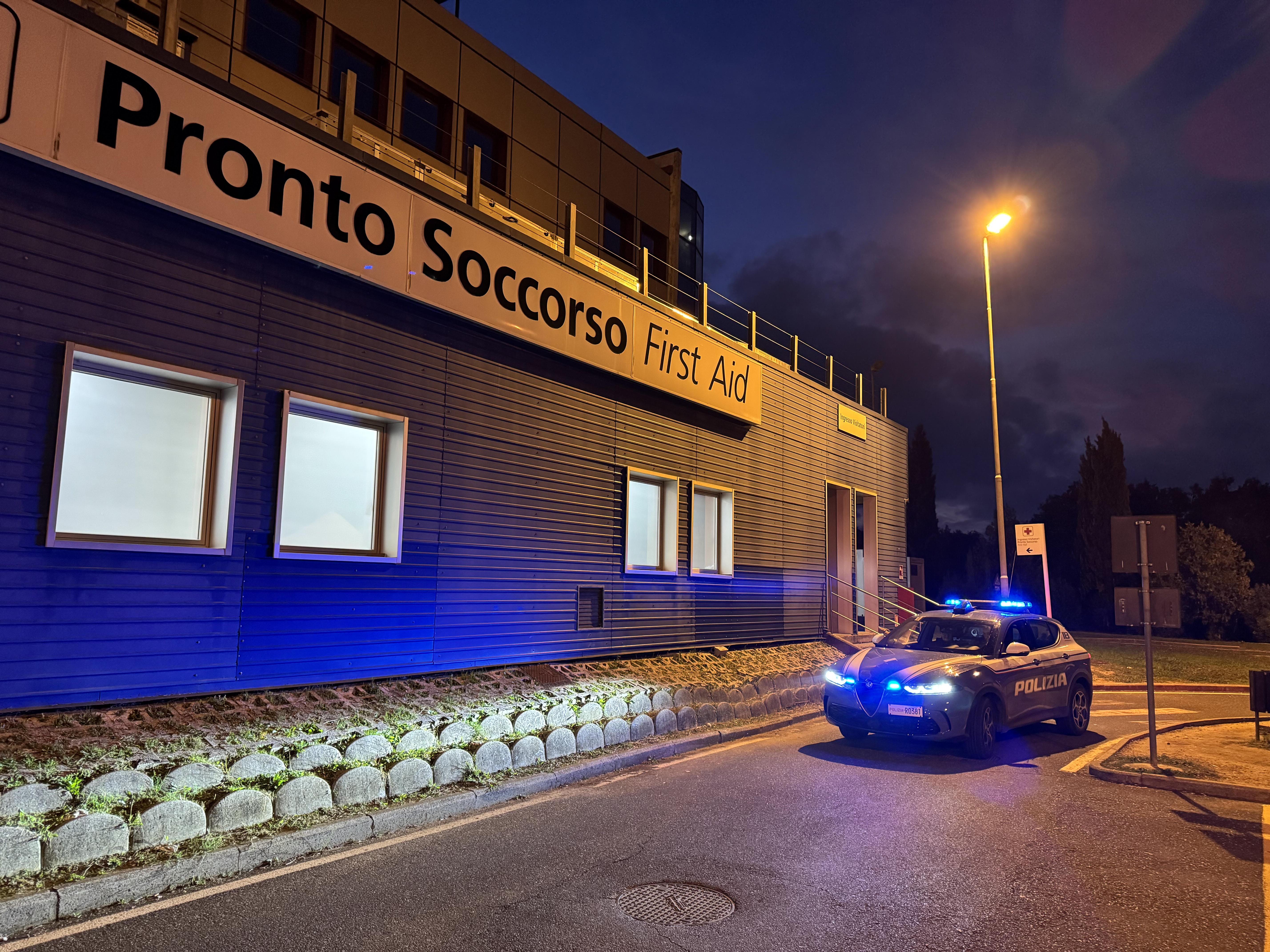 La polizia all'ospedale di Cecina (foto Stick/Falorni)