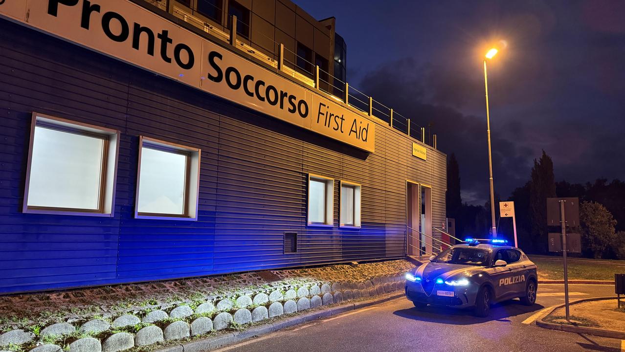 La polizia all'ospedale di Cecina (foto Stick/Falorni)