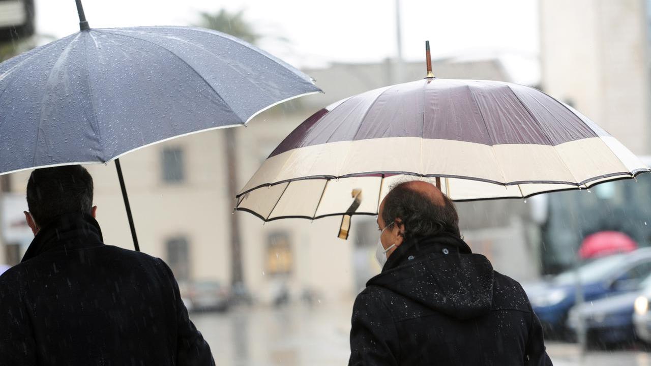 Precipitazioni e temperature in picchiata, in Sardegna torna il maltempo: c’è l’allerta della protezione civile