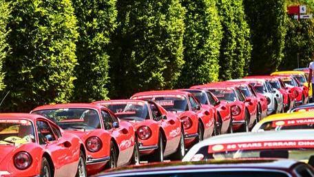 Crede di comprare una Ferrari Dino, ma è una truffa e perde 18mila euro