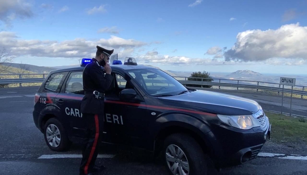 Pietro Antonio Tolu si è consegnato ai carabinieri, è indagato per aver favorito la fuga del boss Raduano