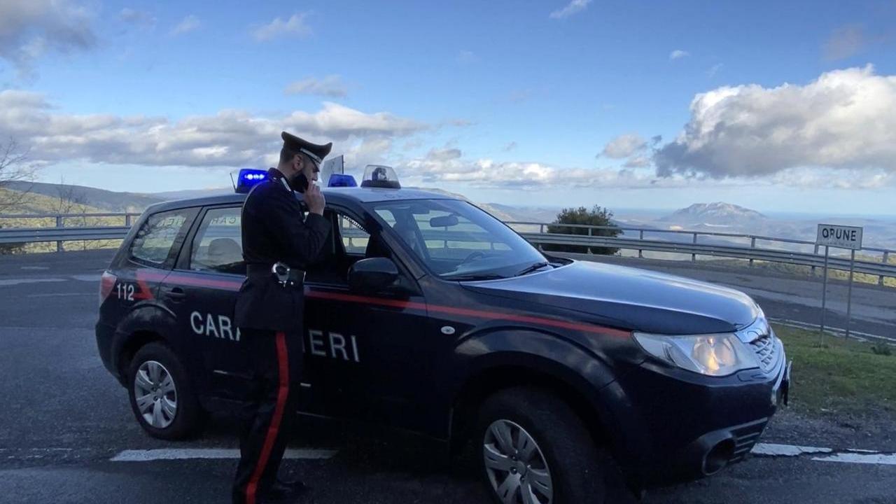 Pietro Antonio Tolu si è consegnato ai carabinieri, è indagato per aver favorito la fuga del boss Raduano