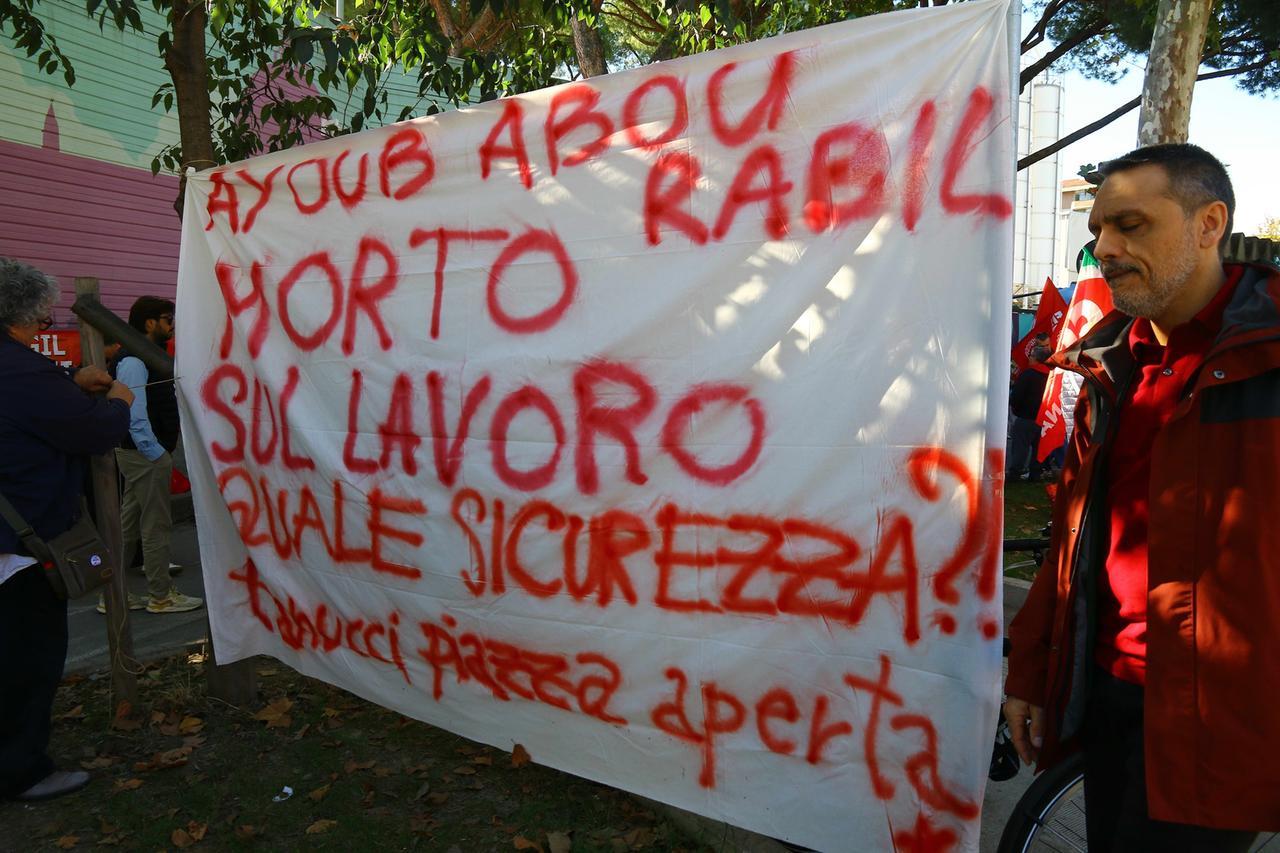 Firenze, operaio morto nel cantiere Tav: la protesta dei lavoratori