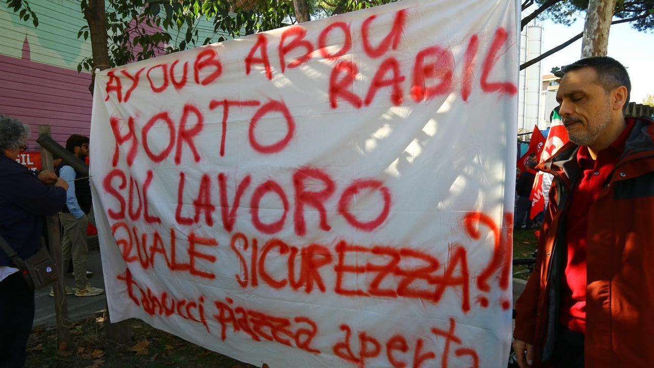 Firenze, operaio morto nel cantiere Tav: la protesta dei lavoratori