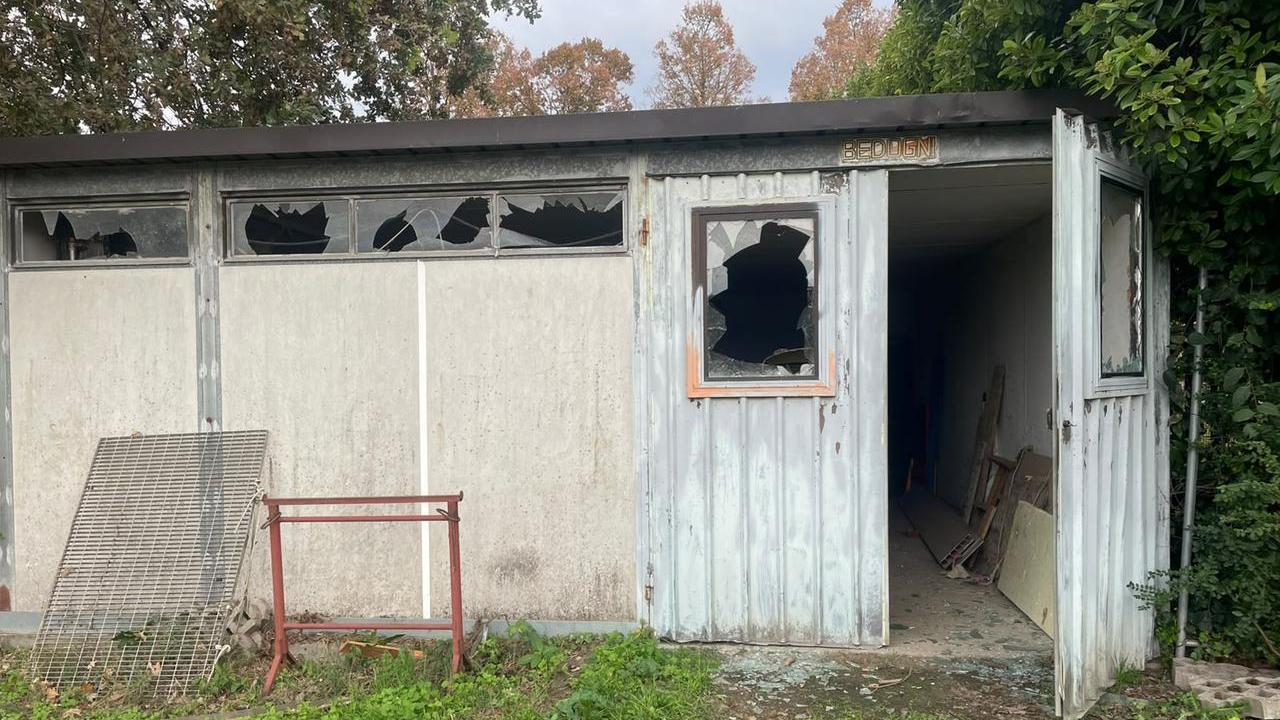 Vandali all’oratorio di Pieve: danneggiato il magazzino del Guastalla Calcio