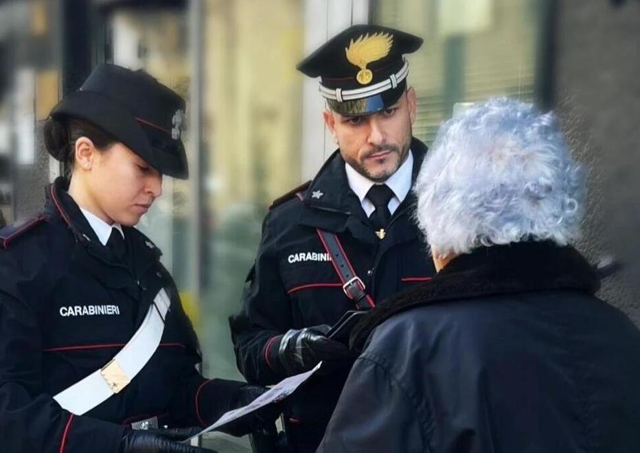 Convinto a fare un bonifico truffa. Ma il conto viene subito sequestrato 