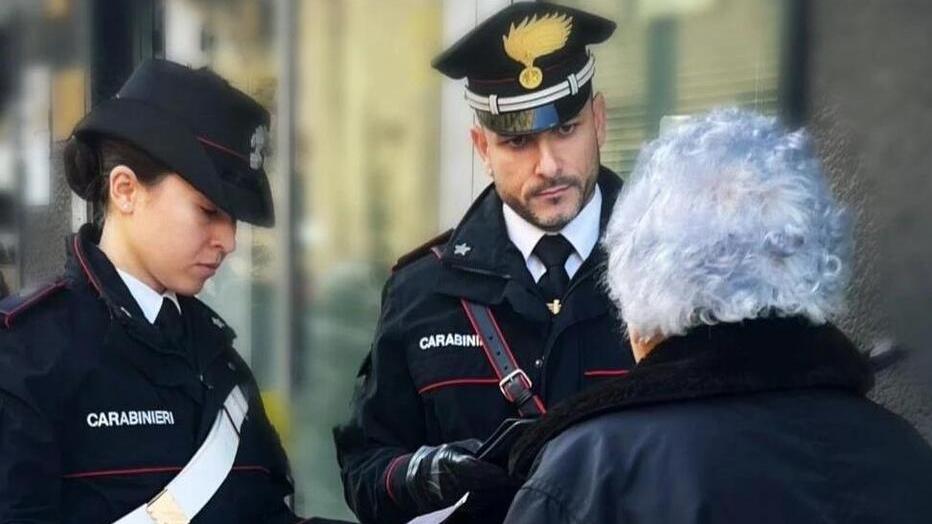 Convinto a fare un bonifico truffa. Ma il conto viene subito sequestrato
