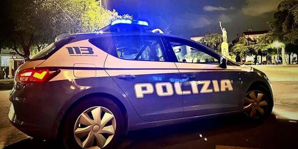 
	Sul posto, al supermercato di via Senese, &egrave; intervenuta la polizia


