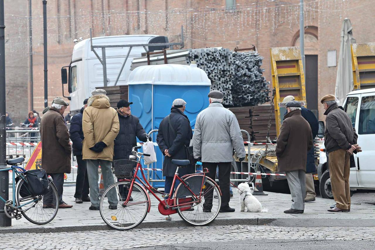 Ferrara, 288 anziani ogni 100 giovani: servono servizi di vicinato