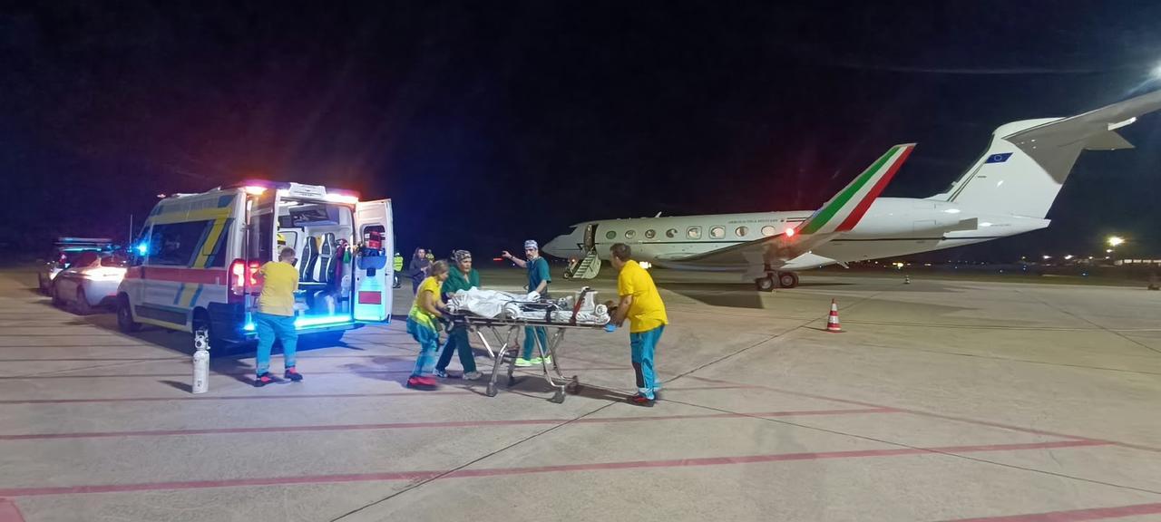 Trasporto sanitario urgente, bimba di 15 mesi trasferita al Gaslini col volo dell’Aeronautica
