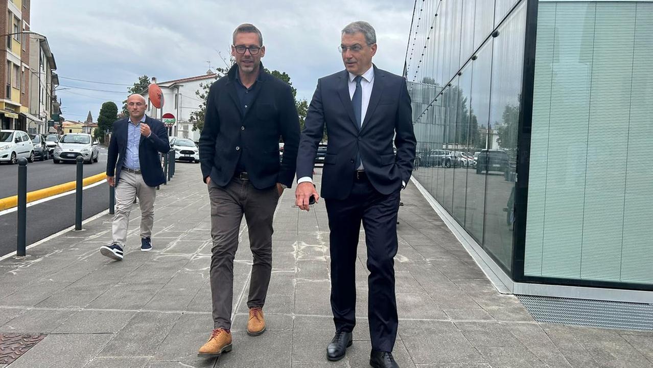 Comolli (sulla destra) con il ds Gabbanini