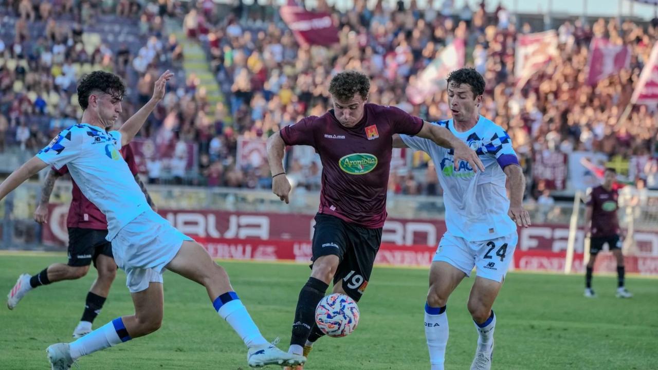 
	Samuele Regazzetti, in maglia amaranto (foto Stick)

