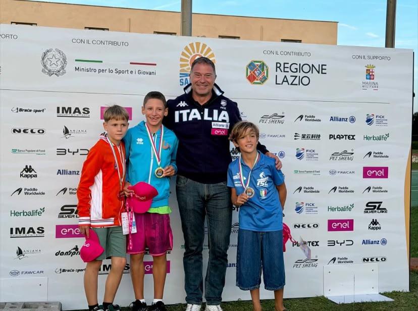 Mesola, Mazzini campione del mondo di sup degli Under 12 a Sabaudia