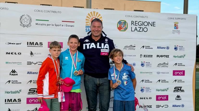 Mesola, Mazzini campione del mondo di sup degli Under 12 a Sabaudia
