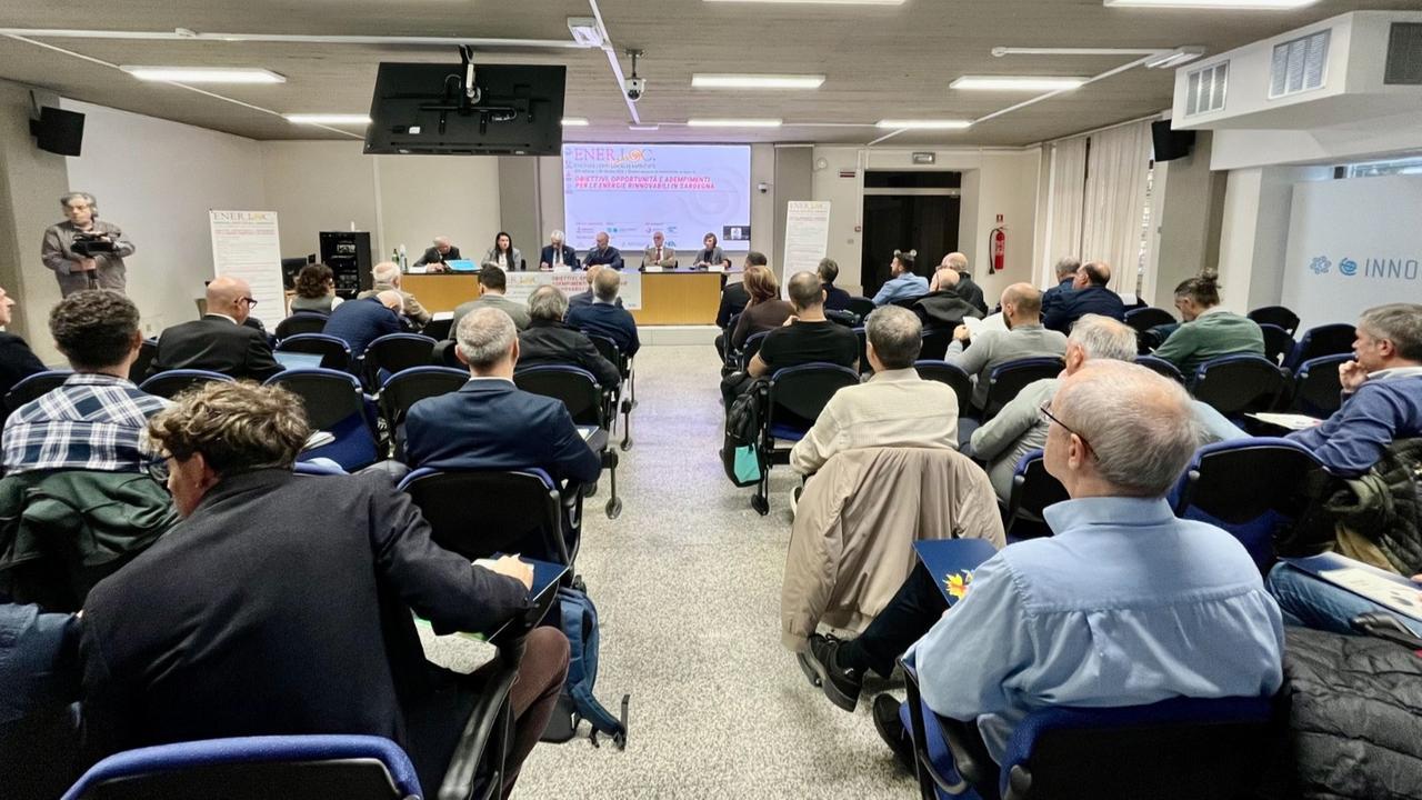 Sardegna, la sfida delle rinnovabili: a Sassari vent’anni di Ener.Loc