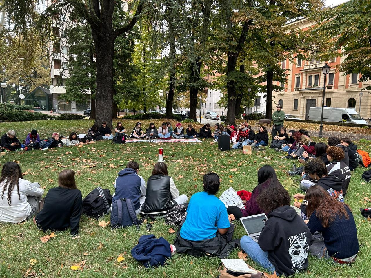 Gli studenti della “generazione ribelle” non si fermano: «Ispirati dalla Francia, pronti a nuove proteste»
