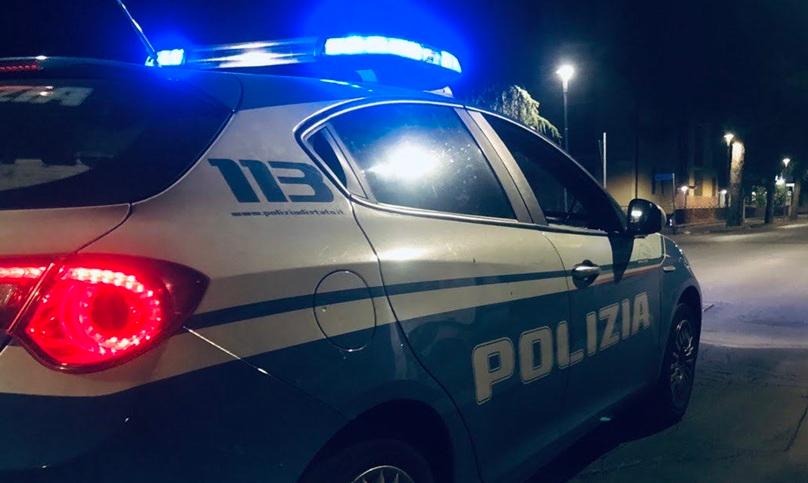 Svuotano il serbatoio di un tir per riempire il loro camion: due giovani arrestati