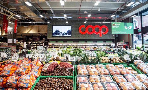 
	Il reparto dell'ortofrutta di un supermercato Coop&nbsp;

