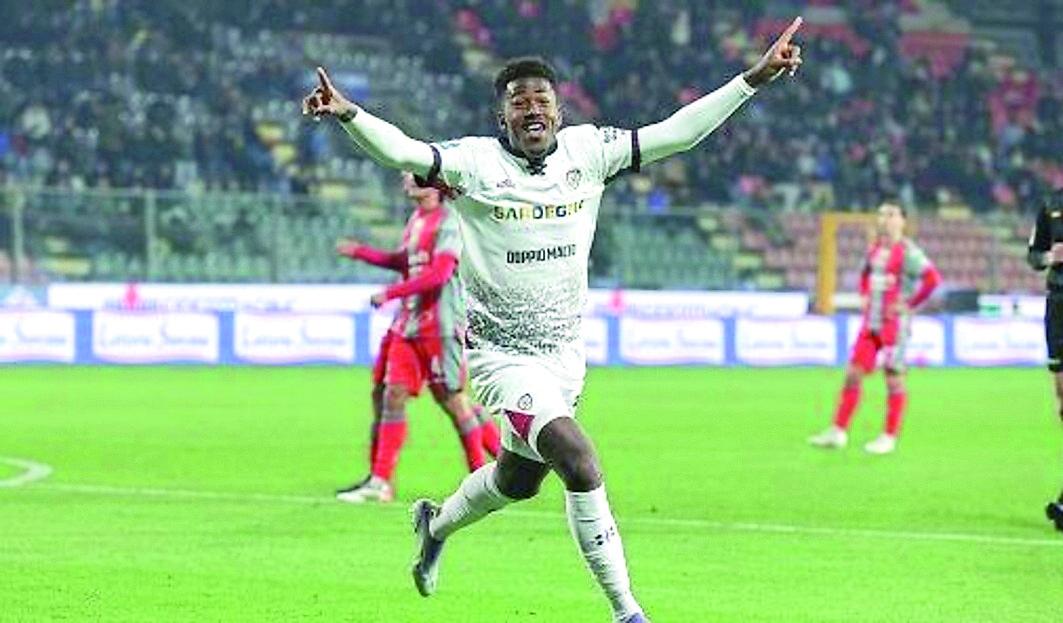 Cagliari, Trepy torna in gruppo dopo la paura: dall’incidente in piscina al sogno del rientro in Serie A