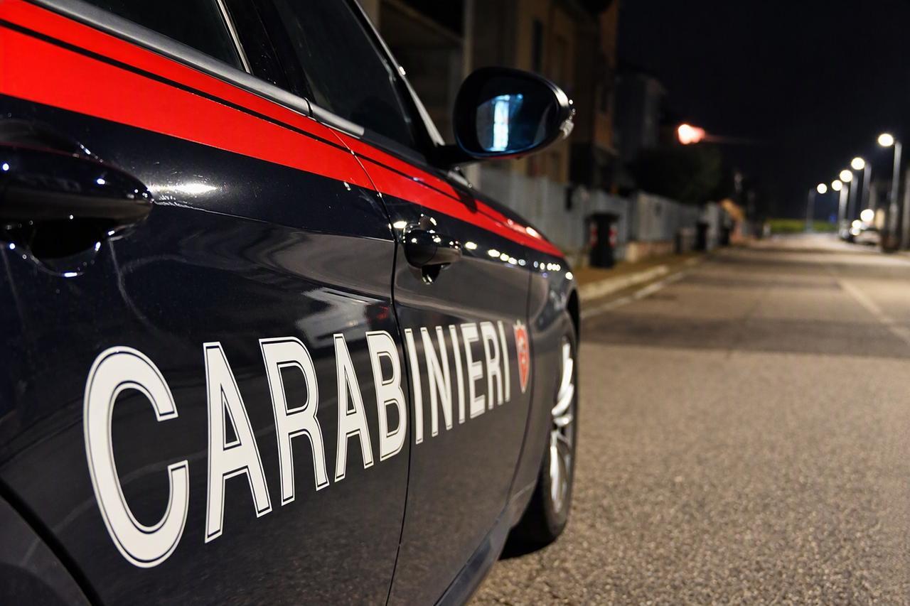 Rapinano la farmacia di Santa Maria Maddalena, fermati a Ferrara durante la fuga in A13