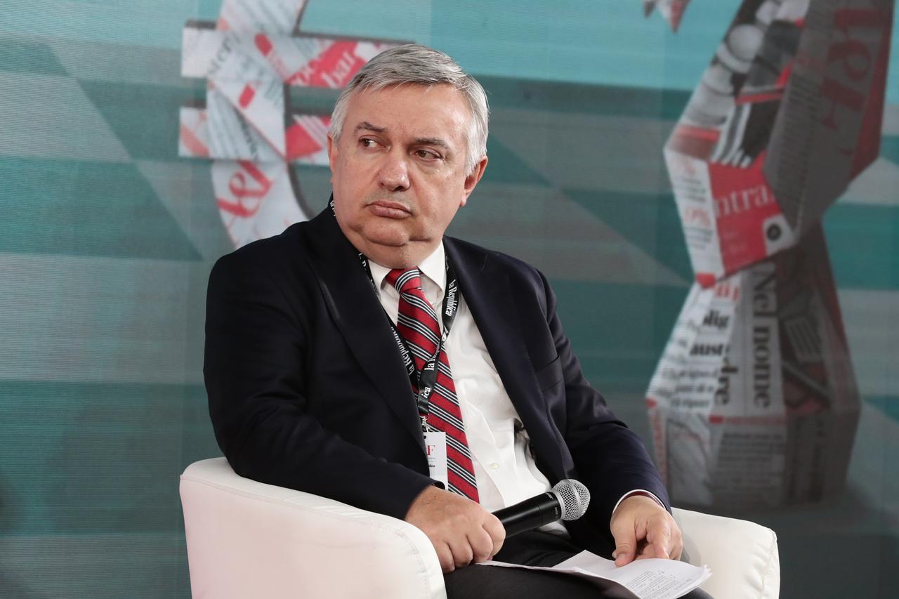 Violenze, disordini e impronte della guerra ibrida