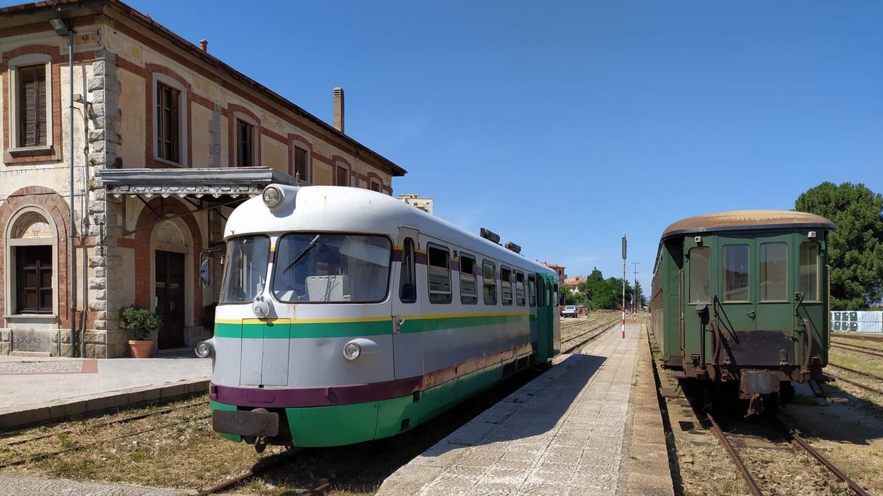 Tempio, Arst e Comune si mettono d’accordo: «Valorizziamo la vecchia stazione ferroviaria»