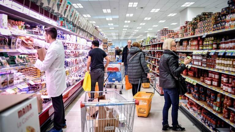 Attacchi cibernetici o terroristici, il Regno Unito lancia l’allarme: «Preparate un kit di sopravvivenza»