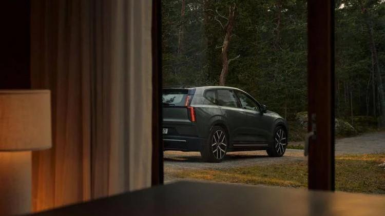 Volvo, crisi senza freni: terzo trimestre del 2026 chiuso con perdite record, oltre 2mila posti di lavoro a rischio