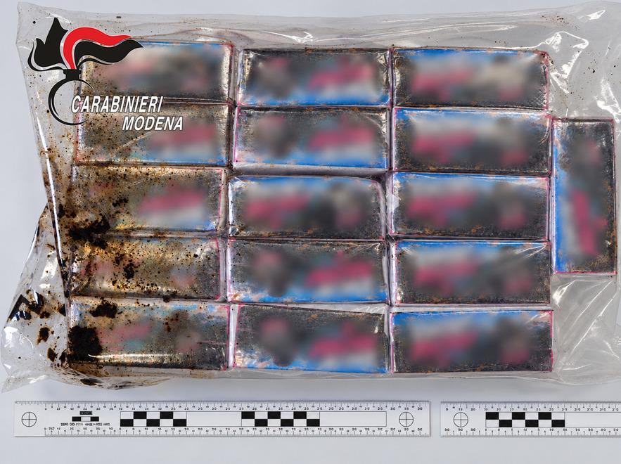 Trovati con 132 chili di droga: per i due pusher niente carcere, “solo” domiciliari