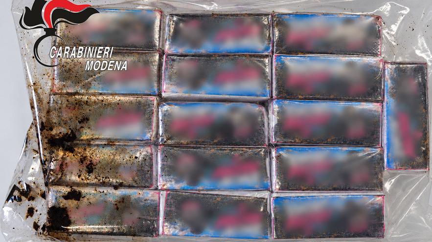 Trovati con 132 chili di droga: per i due pusher niente carcere, “solo” domiciliari
