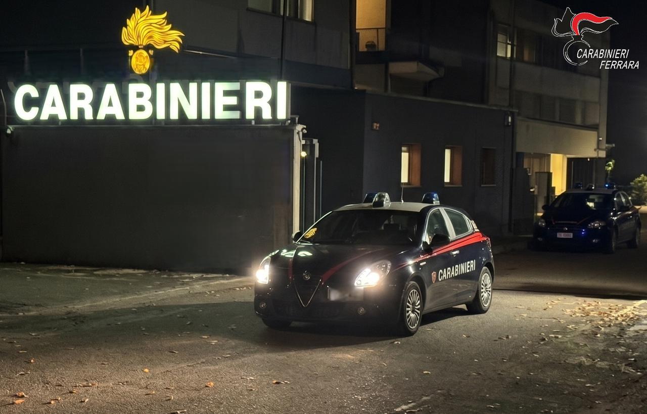 Ferrara, speronamento e rapina ai danni di un 21enne: quattro giovani ai domiciliari