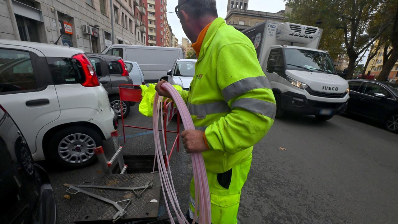 La Sardegna connessa a metà, corre veloce la fibra ottica ma il telefono non prende: tutti i dati
