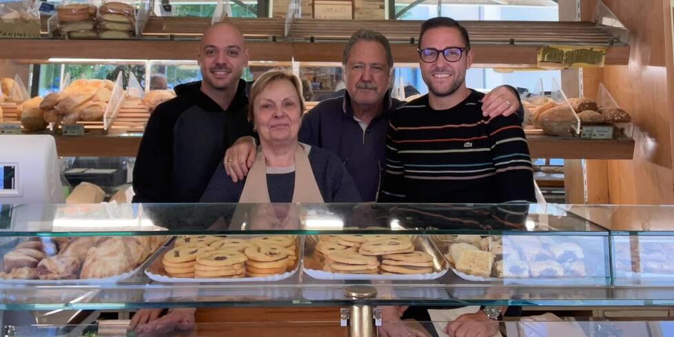 Chiude lo storico Fornaio Cervetti, una storia lunga 69 anni nel cuore di Querceta: «Di personale non se ne trova e noi, vista l’età, non ce la facciamo più»