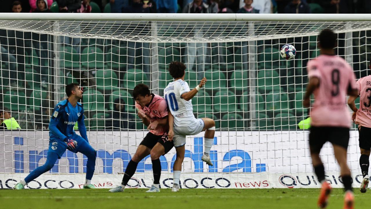 Il gol del momentaneo pareggio (foto Carrarese calcio)