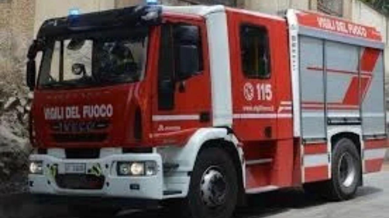 
	Un mezzo dei vigili del fuoco (foto d'archivio)

