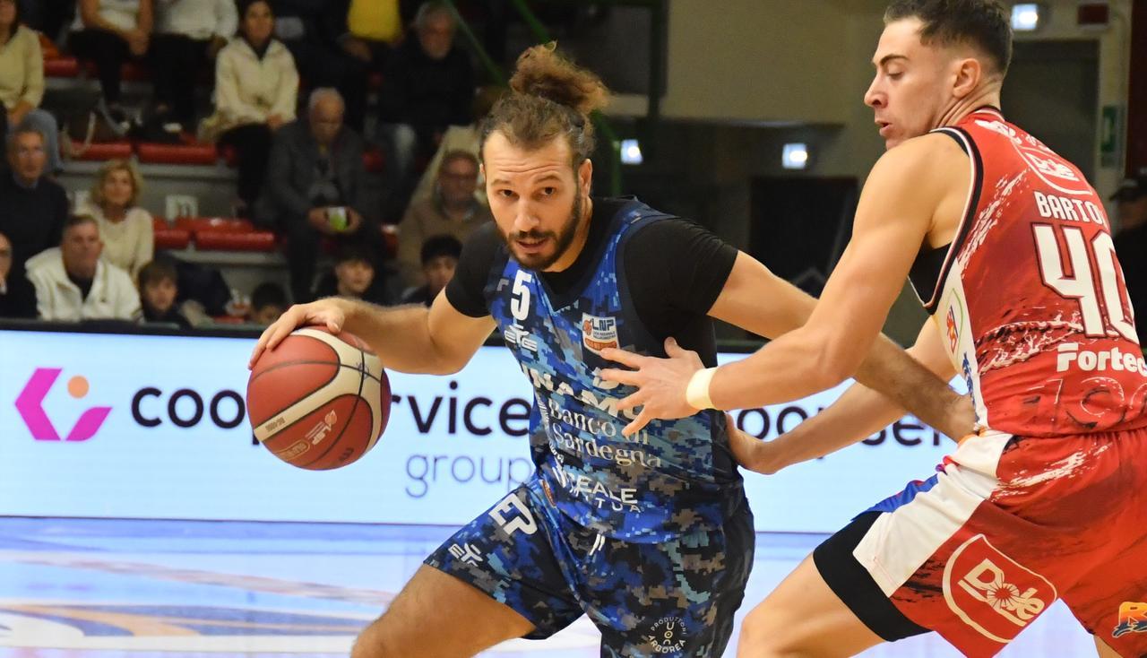 Allarme Dinamo: sconfitta anche sul campo del Ruvo di Puglia (79-63)